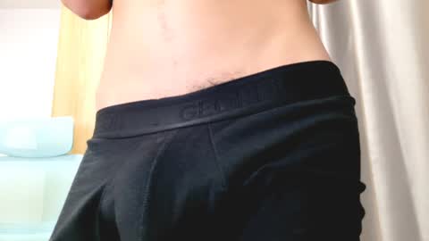 Snapshot of allangil chatting on 05/26/26, 02:40 Allan online show from 05/26/26, 02:40