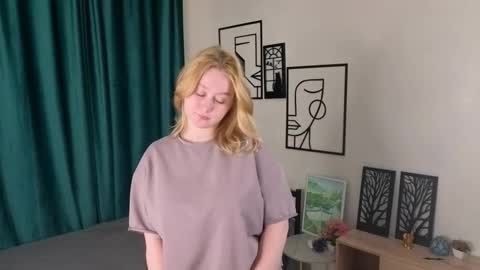 Lia online show from 03/10/26, 01:43