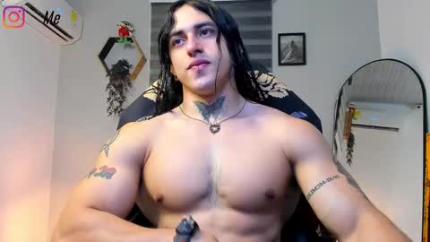 Snapshot of allen_rosse chatting on 09/25/25, 02:15 independent model 3 online show from 09/25/25, 02:15