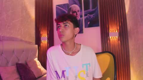 Snapshot of allen_starck chatting on 02/11/25, 12:48 Allen online show from 02/11/25, 12:48