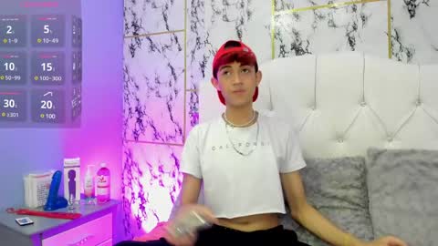 Snapshot of allen_starck chatting on 03/04/25, 03:33 Allen online show from 03/04/25, 03:33