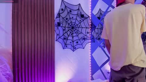 Snapshot of allen_starck chatting on 10/07/25, 03:04 Allen online show from 10/07/25, 03:04