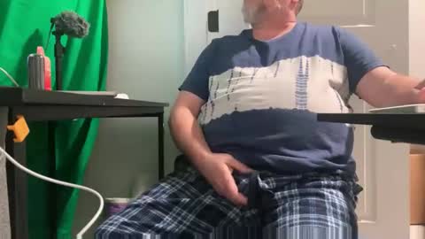 Allergictolove online show from 01/19/25, 10:49