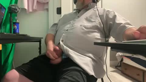 Allergictolove online show from 09/30/25, 08:03