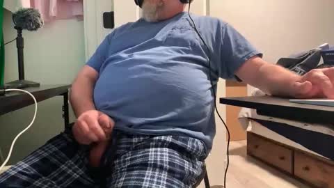 Allergictolove online show from 01/17/26, 07:50