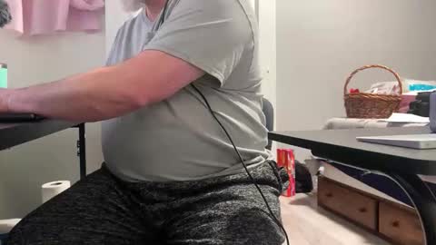 Allergictolove online show from 02/20/26, 04:18