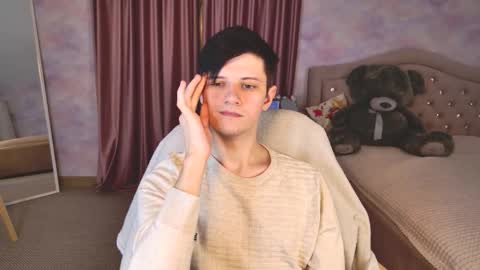 Snapshot of allert_ chatting on 11/14/25, 09:57 allert_ online show from 11/14/25, 09:57