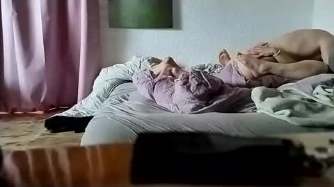 alles594462 online show from 04/25/26, 05:32