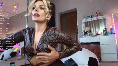 onlyfansallesya23 online show from 06/18/26, 06:45
