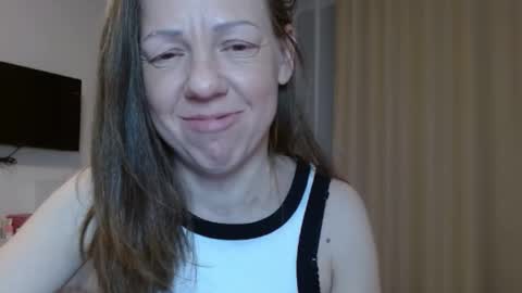 Snapshot of allexandraxxx chatting on 02/01/25, 12:29 allexandraxxx online show from 02/01/25, 12:29