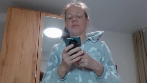 Snapshot of allexandraxxx chatting on 02/16/25, 02:10 allexandraxxx online show from 02/16/25, 02:10