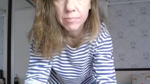 Snapshot of allexandraxxx chatting on 11/29/25, 12:19 allexandraxxx online show from 11/29/25, 12:19