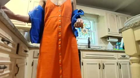 Snapshot of allgood4u chatting on 06/13/26, 06:39 wishlist on bio online show from 06/13/26, 06:39