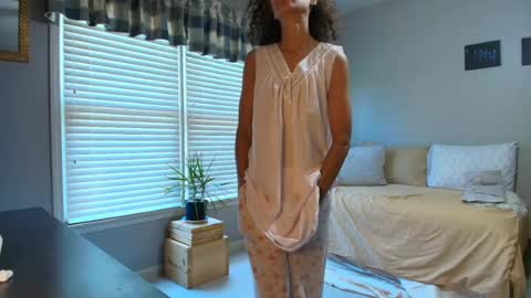 Snapshot of allgood4u chatting on 07/09/26, 02:10 wishlist on bio online show from 07/09/26, 02:10