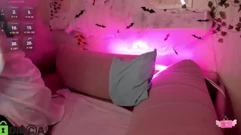 Snapshot of alli_aster chatting on 10/30/25, 03:52 alli_aster online show from 10/30/25, 03:52