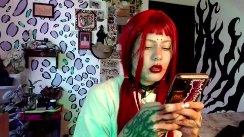 Snapshot of allice_rousse_ chatting on 10/05/25, 10:07 allice_rousse_ online show from 10/05/25, 10:07