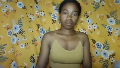 Snapshot of alliciax632770 chatting on 12/15/25, 01:10 alliciax632770 online show from 12/15/25, 01:10