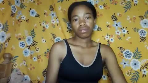 Snapshot of alliciax632770 chatting on 12/16/25, 01:54 alliciax632770 online show from 12/16/25, 01:54