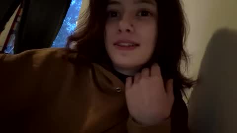 Snapshot of allie_winters18 chatting on 04/17/26, 02:58 Allie Winters online show from 04/17/26, 02:58