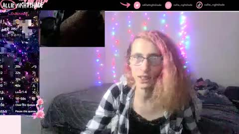 Snapshot of allieb97 chatting on 12/25/24, 11:20 Allie Nightshade online show from 12/25/24, 11:20