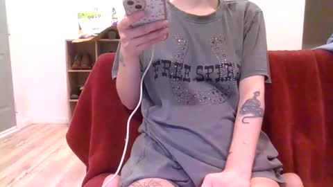 alliebearx online show from 01/30/25, 05:41