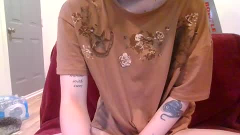 alliebearx online show from 02/02/25, 08:08