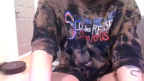 alliebearx online show from 02/23/25, 06:01