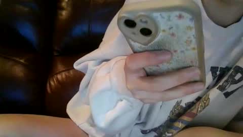 alliebearx online show from 11/02/25, 04:31
