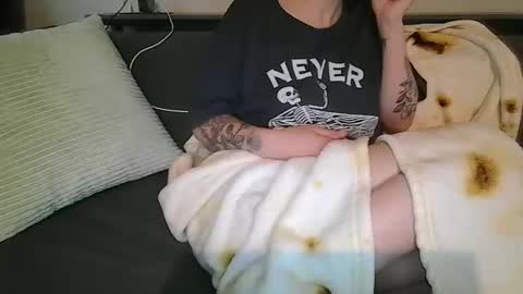 Snapshot of alliebearx chatting on 05/28/26, 03:15 alliebearx online show from 05/28/26, 03:15