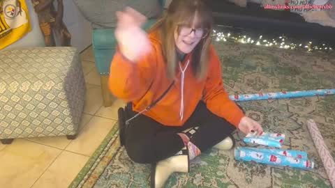 Snapshot of allieberrybb chatting on 12/18/24, 07:08  bb  online show from 12/18/24, 07:08