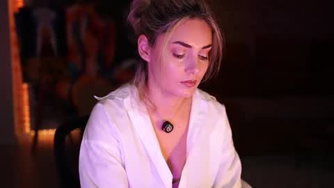 Allie online show from 11/11/25, 06:02