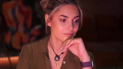 Allie online show from 11/13/25, 06:34