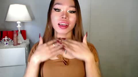 Snapshot of allirah20x chatting on 12/18/24, 04:06 Allirah online show from 12/18/24, 04:06