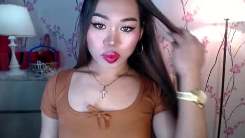 Snapshot of allirah20x chatting on 02/01/25, 01:02 Allirah online show from 02/01/25, 01:02