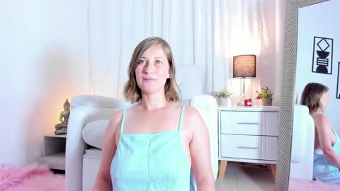 Snapshot of allison_01stone chatting on 02/01/25, 09:51 Allison online show from 02/01/25, 09:51