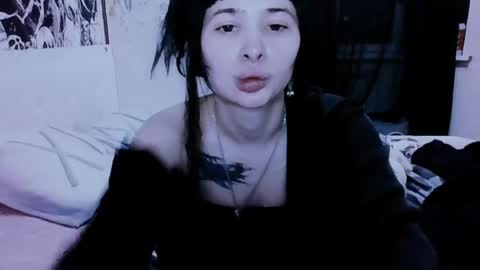 Snapshot of allisondeetz chatting on 06/13/26, 07:01 Alis online show from 06/13/26, 07:01