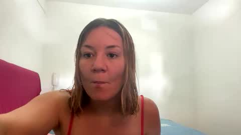 allisonlove2 online show from 04/22/26, 04:52