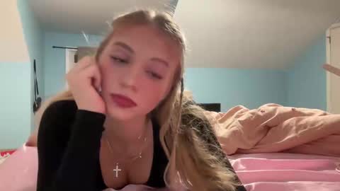 allisontaylorxo online show from 10/22/25, 02:34