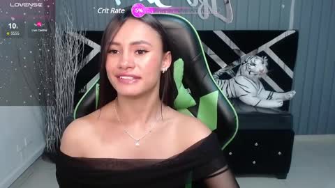 Snapshot of allisson_a chatting on 01/26/25, 06:28 Allisson online show from 01/26/25, 06:28