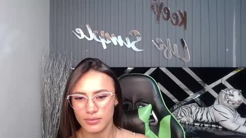 Snapshot of allisson_a chatting on 02/04/25, 06:25 Allisson online show from 02/04/25, 06:25