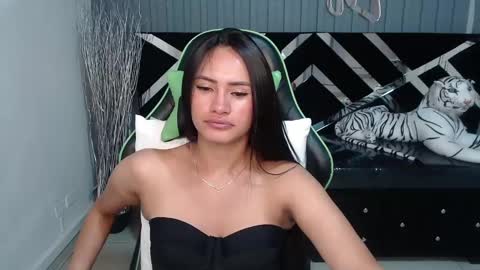 Snapshot of allisson_a chatting on 02/05/25, 09:25 Allisson online show from 02/05/25, 09:25