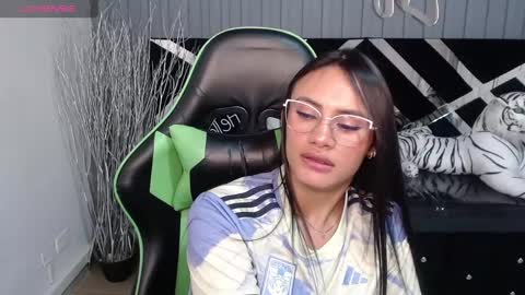 Snapshot of allisson_a chatting on 02/12/25, 06:40 Allisson online show from 02/12/25, 06:40