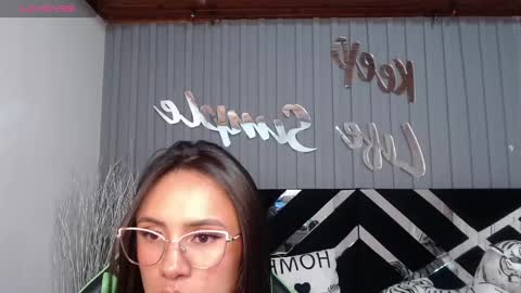 Snapshot of allisson_a chatting on 02/12/25, 09:42 Allisson online show from 02/12/25, 09:42