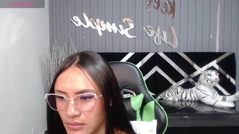 Snapshot of allisson_a chatting on 02/22/25, 04:07 Allisson online show from 02/22/25, 04:07