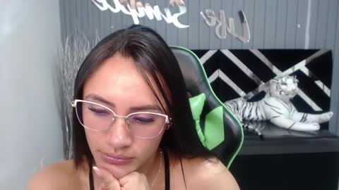 Snapshot of allisson_a chatting on 02/25/25, 09:42 Allisson online show from 02/25/25, 09:42