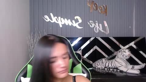 Snapshot of allisson_a chatting on 02/27/25, 09:43 Allisson online show from 02/27/25, 09:43