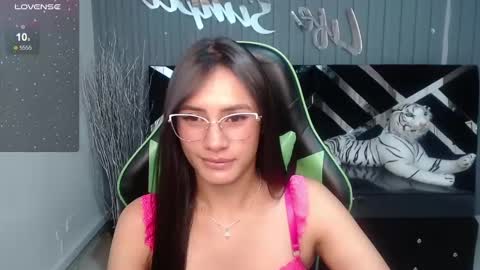 Snapshot of allisson_a chatting on 03/06/25, 06:41 Allisson online show from 03/06/25, 06:41