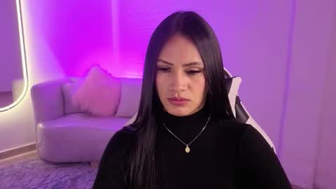 Snapshot of allisson_a chatting on 11/21/25, 03:27 Allisson online show from 11/21/25, 03:27