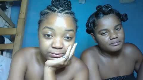 allizida01 online show from 11/24/25, 07:13