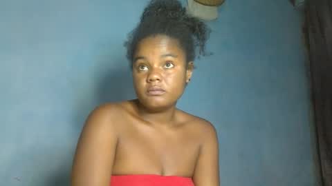 allizida01 online show from 11/30/25, 05:50